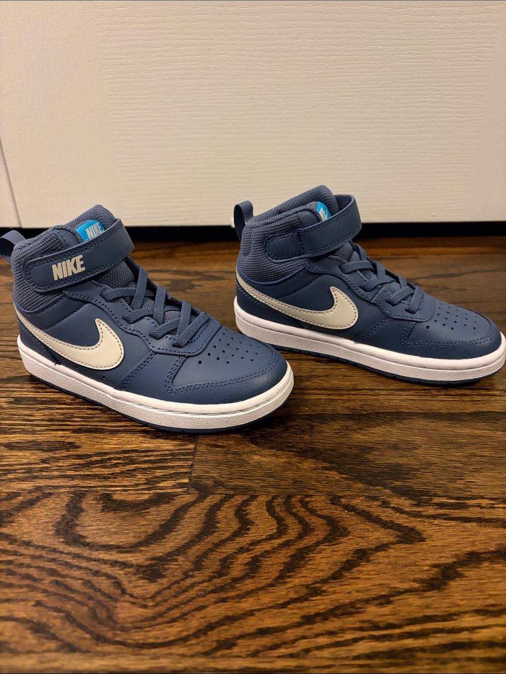 Nike Kids Court Borough Mid 2 (PSV) Diffused Blue/Light Bone Size 11C Never Used
